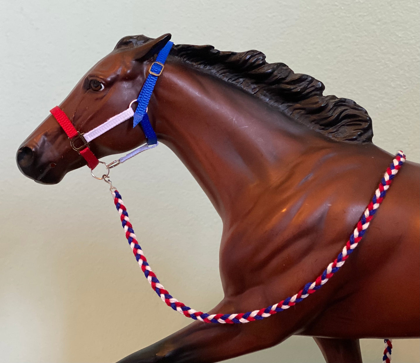 America - Traditional Breyer Model Horse Halter & Leadrope Set