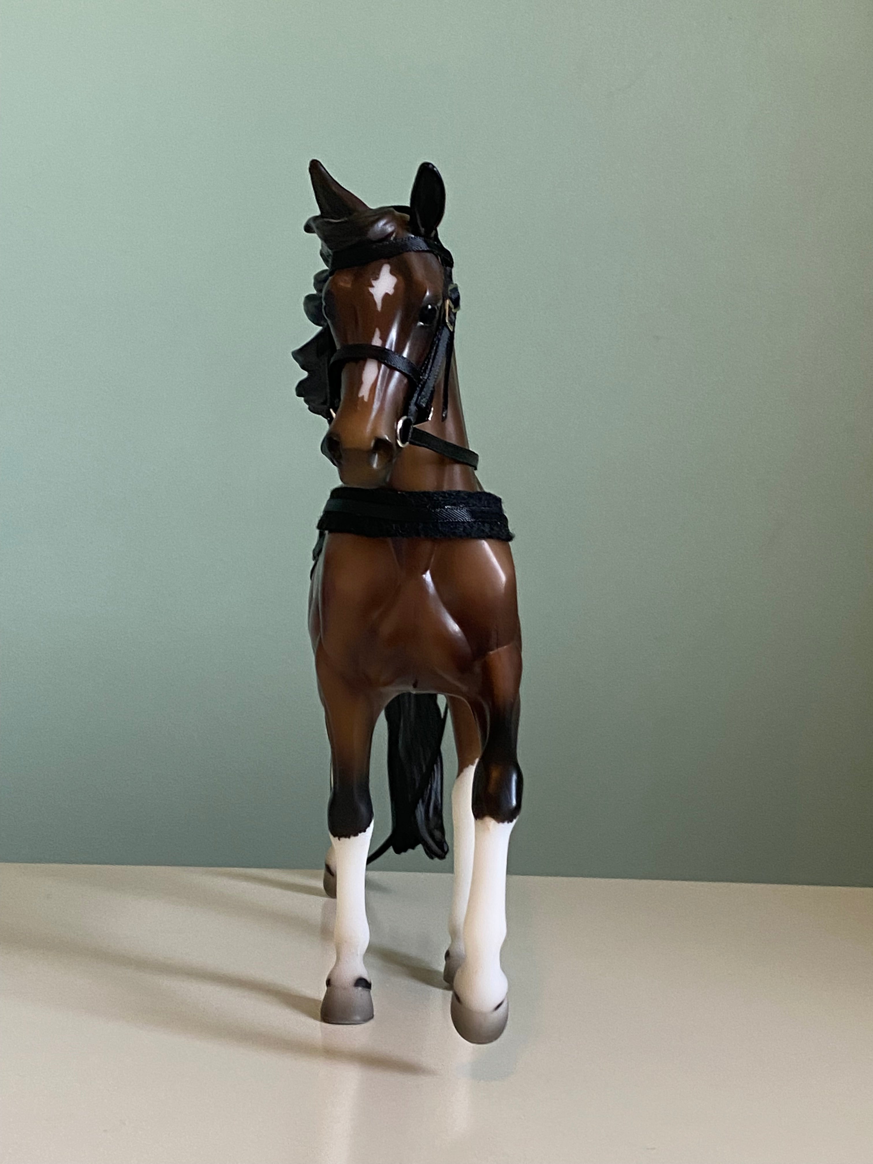 Breyer model store horse-Stella